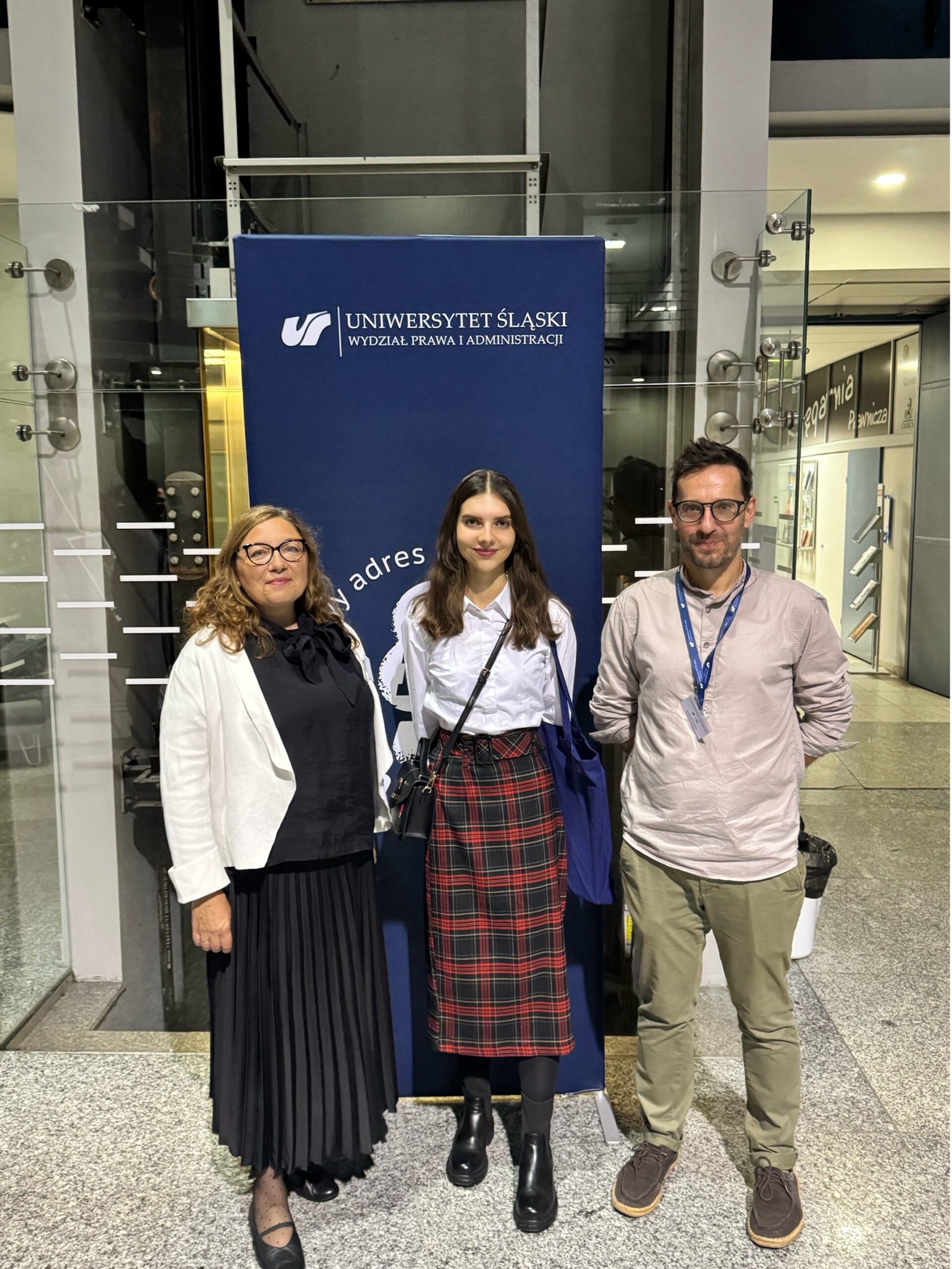 Professor Dagmara Drewniak, Ms. Alicja Komorniczak, Professor Marcin Gabryś

Professeure Dagmara Drewniak, Mme Alicja Komorniczak, Professeur Marcin Gabryś

PACS photograph/photographie


